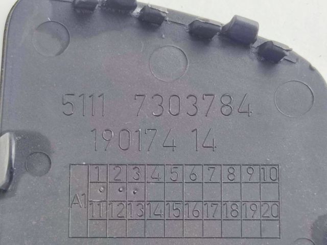 bontott BMW X1 Első Vonószem Burkolat