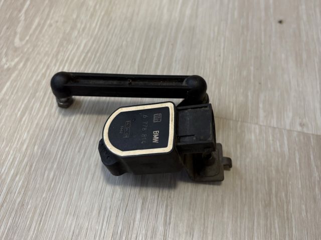 bontott BMW X1 Első Xenon Szintszabályzó Jeladó