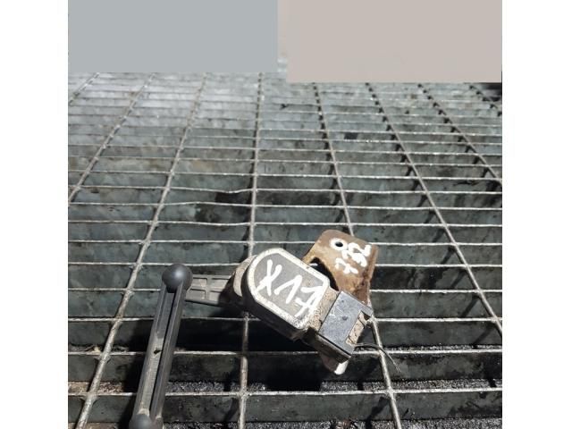 bontott BMW X1 Első Xenon Szintszabályzó Jeladó