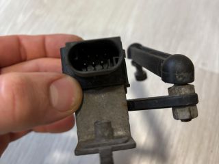 bontott BMW X1 Első Xenon Szintszabályzó Jeladó