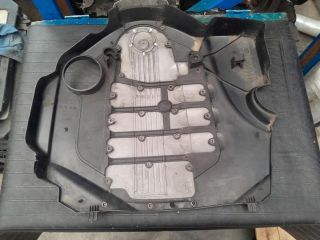 bontott BMW X1 Felső Hűtőburkolat