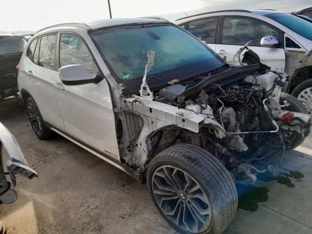 bontott BMW X1 Felső Hűtőburkolat