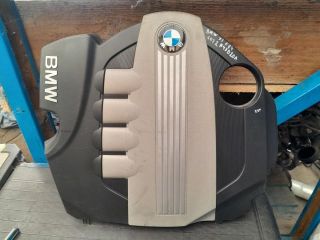 bontott BMW X1 Felső Hűtőburkolat