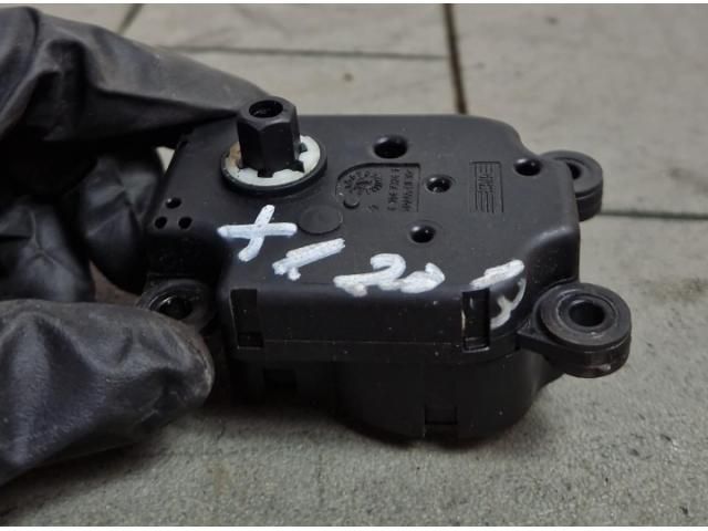 bontott BMW X1 Fűtés Állító Motor