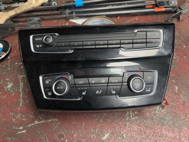 bontott BMW X1 Fűtéskapcsoló (digit klímás)