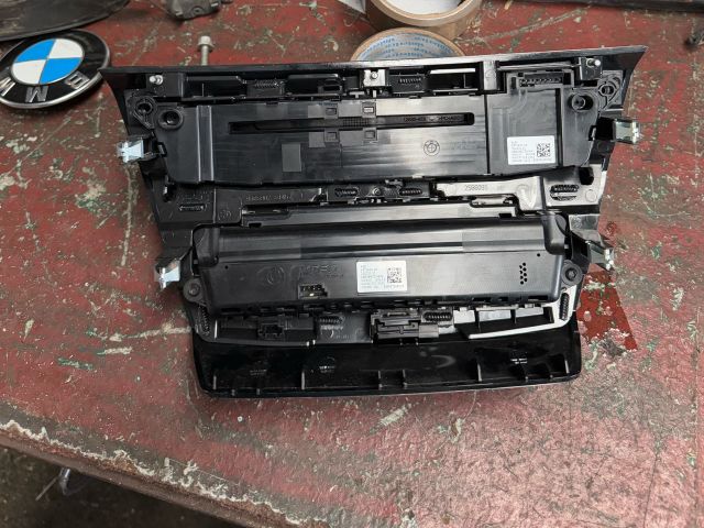 bontott BMW X1 Fűtéskapcsoló (digit klímás)