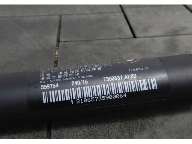 bontott BMW X1 Gázrugós Kitámasztó Teleszkóp Csomagtérajtó Jobb