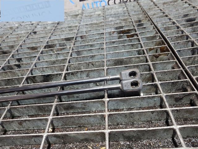 bontott BMW X1 Gázrugós Kitámasztó Teleszkóp Csomagtérajtó (Pozíciófüggetlen)