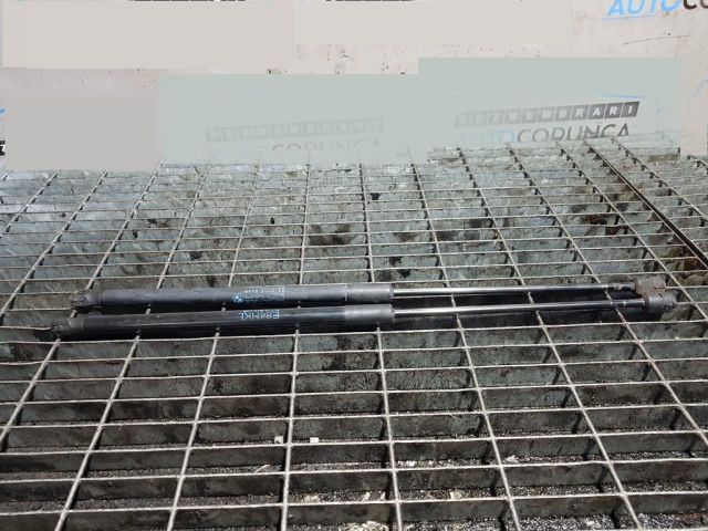 bontott BMW X1 Gázrugós Kitámasztó Teleszkóp Csomagtérajtó (Pozíciófüggetlen)