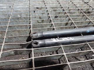 bontott BMW X1 Gázrugós Kitámasztó Teleszkóp Csomagtérajtó (Pozíciófüggetlen)