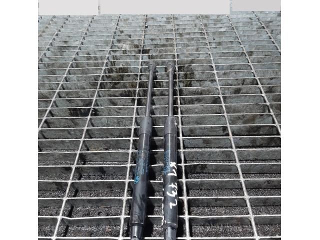 bontott BMW X1 Gázrugós Kitámasztó Teleszkóp Motorháztető