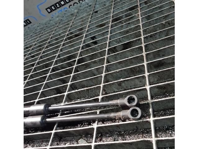 bontott BMW X1 Gázrugós Kitámasztó Teleszkóp Motorháztető