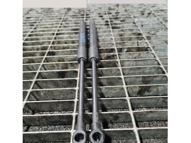 bontott BMW X1 Gázrugós Kitámasztó Teleszkóp Motorháztető