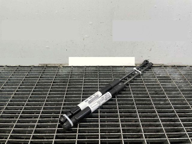 bontott BMW X1 Gázrugós Kitámasztó Teleszkóp Motorháztető