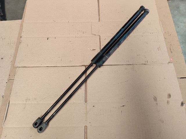 bontott BMW X1 Gázrugós Kitámasztó Teleszkóp Pár Csomagtérajtó