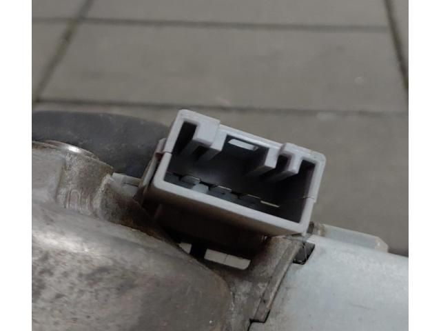 bontott BMW X1 Hátsó Ablaktörlő Motor