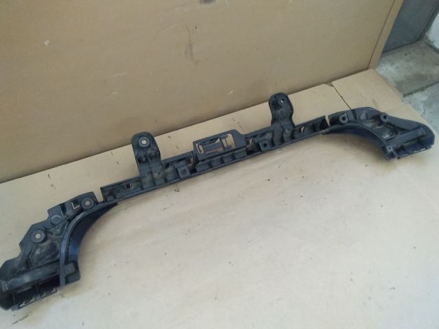 bontott BMW X1 Hátsó középső Lökhárító Tartó (Műanyag)