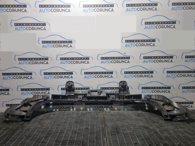 bontott BMW X1 Hátsó középső Lökhárító Tartó (Műanyag)