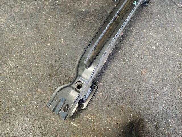 bontott BMW X1 Hátsó Lökhárító Merevítő (Fém)