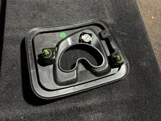 bontott BMW X1 Hátsó Tetőkárpit Takarófedél