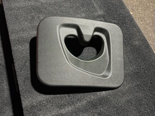 bontott BMW X1 Hátsó Tetőkárpit Takarófedél