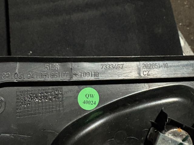 bontott BMW X1 Hátsó Tetőkárpit Takarófedél