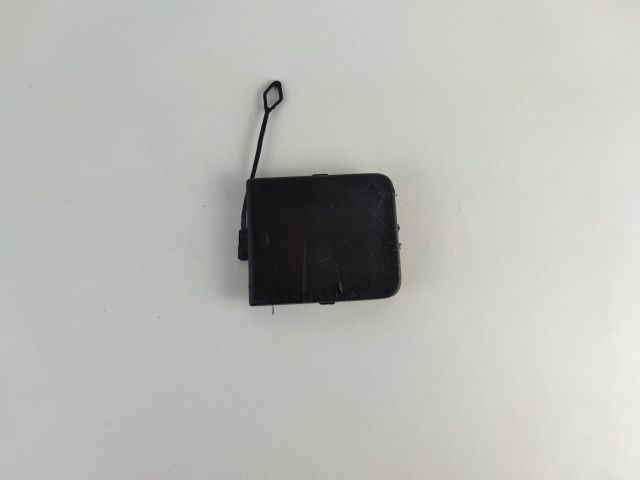 bontott BMW X1 Hátsó Vonószem Burkolat