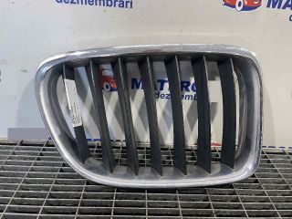 bontott BMW X1 Hűtőrács