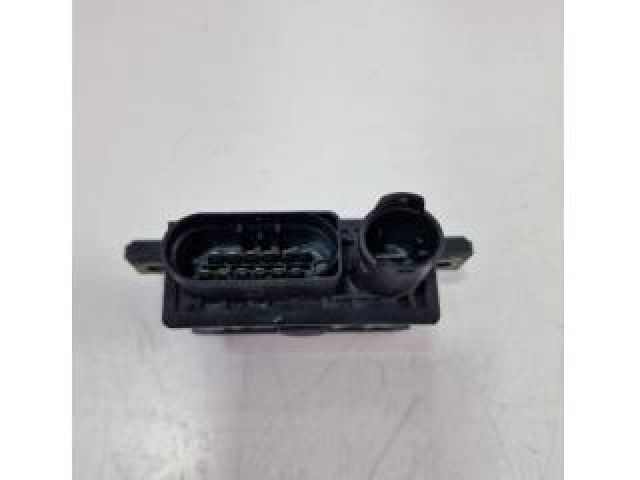 bontott BMW X1 Izzító Relé