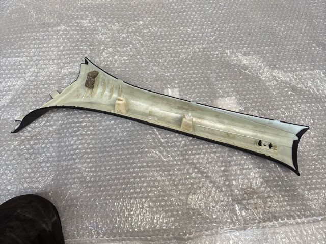 bontott BMW X1 Jobb A Oszlop Burkolat