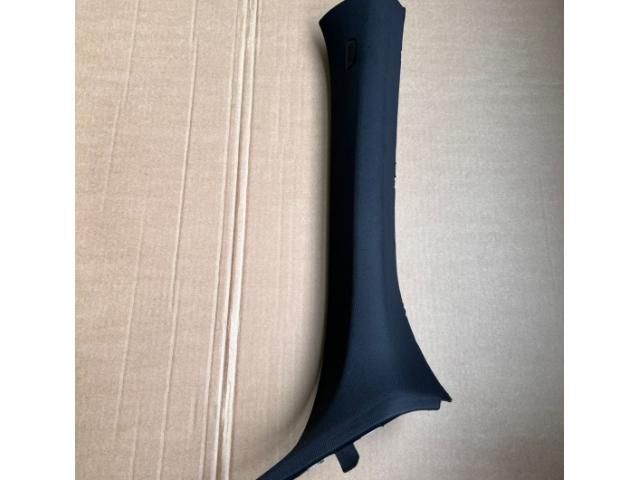 bontott BMW X1 Jobb A Oszlop Burkolat