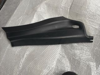 bontott BMW X1 Jobb C Oszlop Burkolat