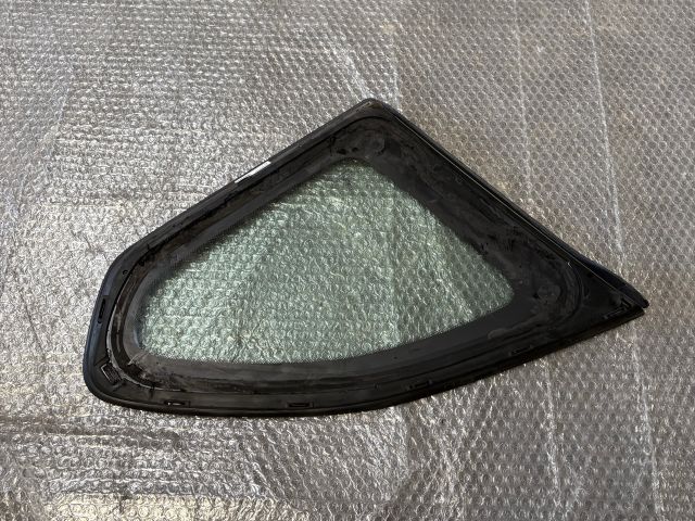 bontott BMW X1 Jobb C Oszlop Oldalablak Üveg