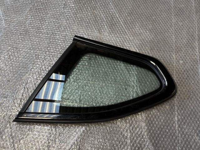 bontott BMW X1 Jobb C Oszlop Oldalablak Üveg