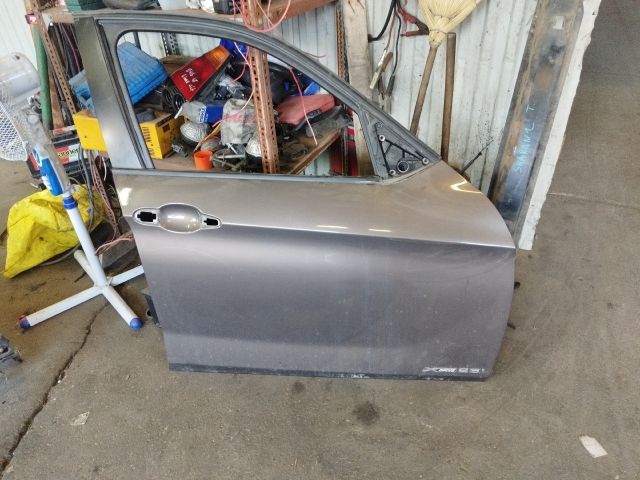 bontott BMW X1 Jobb első Ajtó (Üres lemez)