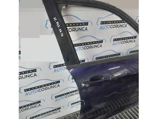 bontott BMW X1 Jobb első Ajtó (Üres lemez)