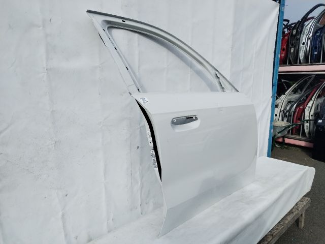 bontott BMW X1 Jobb első Ajtó (Üres lemez)