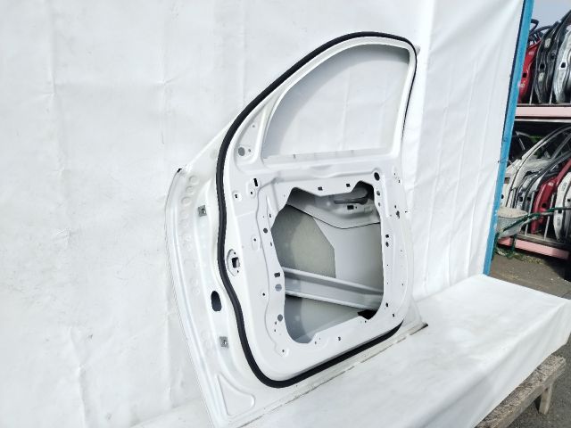 bontott BMW X1 Jobb első Ajtó (Üres lemez)