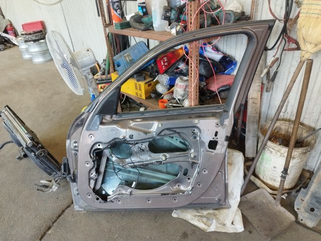 bontott BMW X1 Jobb első Ajtó (Üres lemez)