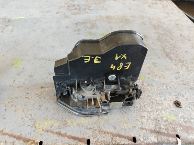 bontott BMW X1 Jobb első Ajtózár