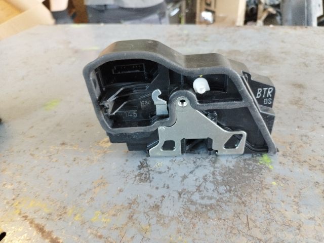 bontott BMW X1 Jobb első Ajtózár