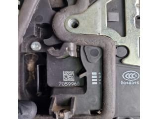 bontott BMW X1 Jobb első Ajtózár