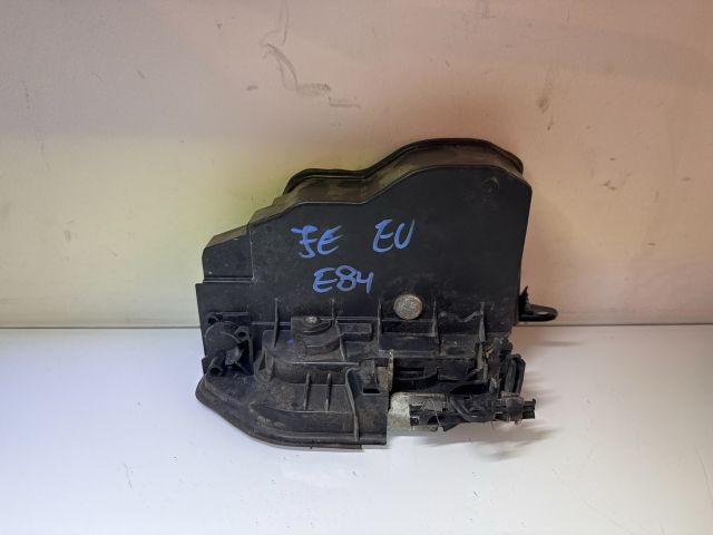 bontott BMW X1 Jobb első Ajtózár