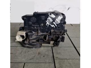 bontott BMW X1 Jobb első Ajtózár