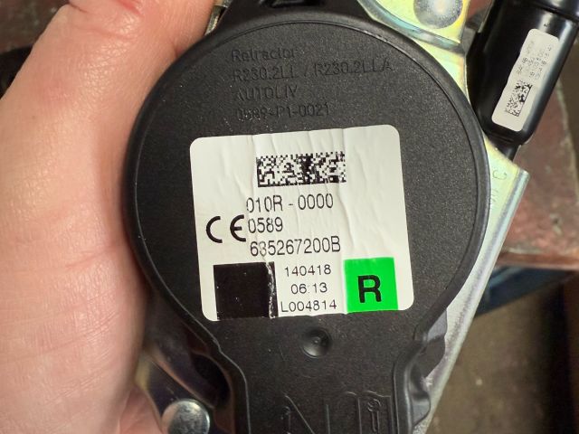 bontott BMW X1 Jobb első Biztonsági Öv