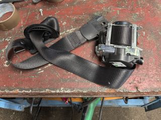 bontott BMW X1 Jobb első Biztonsági Öv