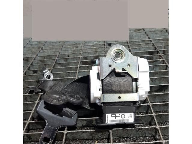 bontott BMW X1 Jobb első Biztonsági Öv