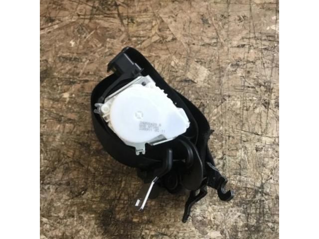 bontott BMW X1 Jobb első Biztonsági Öv