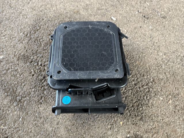 bontott BMW X1 Jobb első Hangszóró