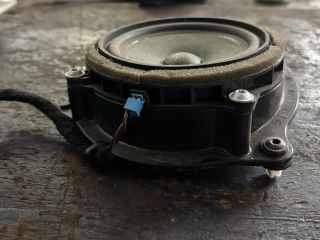 bontott BMW X1 Jobb első Hangszóró